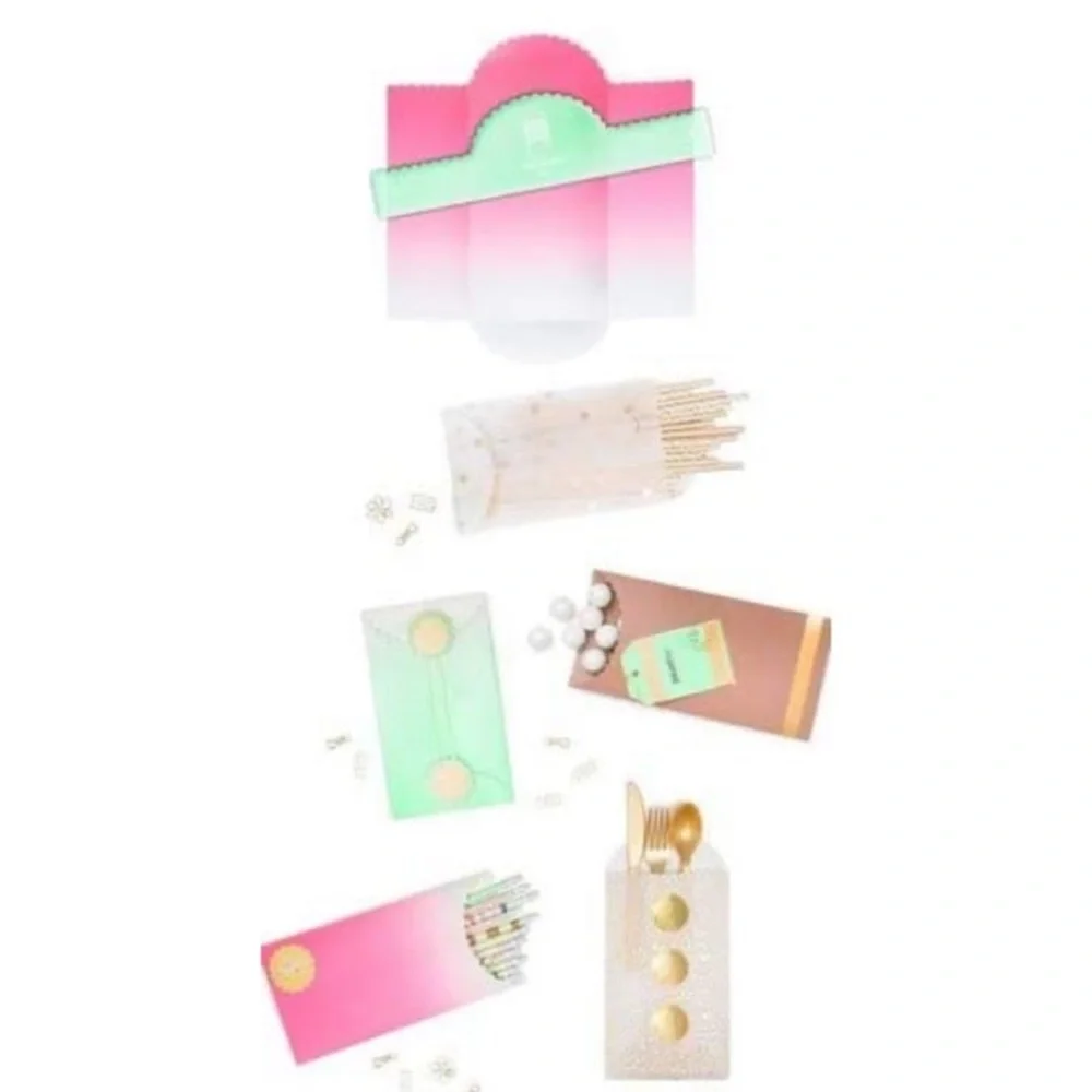 AMERICAN CRAFTS We R Memory Keepers Scalloped Goodie Bag Guide NEW